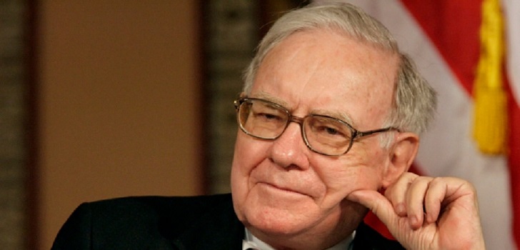 Warren Buffett puja por la póliza de responsabilidad civil de la sanidad andaluza