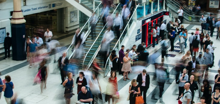 Compras La confianza de los consumidores vuelve a mínimos de marzo ante el temor de una nueva crisis