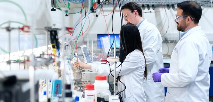 Personal de laboratorio El retorno de la inversión en ‘biofarma’ en I+D crece por primera vez desde 2014