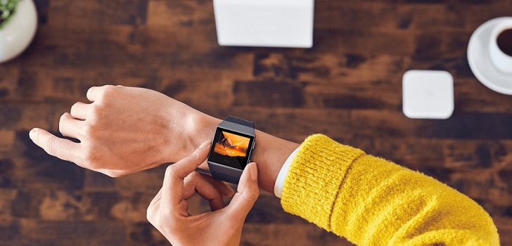 Fitbit Fitbit factura un 9,6% más pero sólo logra reducir sus pérdidas un 1,7%, hasta 242 millones