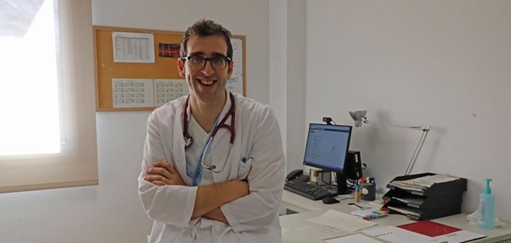 Oriol Yuguero (UOC): “Los pacientes siguen necesitando el contacto físico y presencial”