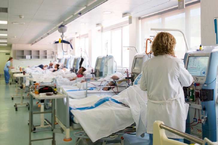 El Govern adjudica por medio millón la compra de camas para pacientes críticos en el Germans Trias i Pujol