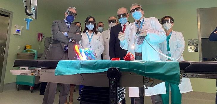 El Hospital Regional de Málaga incorpora un nuevo quirófano para intervenciones complejas