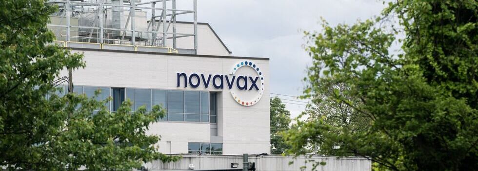 Novavax contrae sus ventas un 2,2% en el segundo trimestre y recorta revisiones