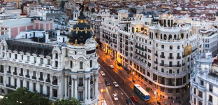 La economía española desacelera en el segundo trimestre, con un alza del 0,5%