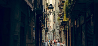 El turismo en España, a doble velocidad en agosto: las llegadas caen un 1,9%