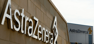 AstraZeneca toca fondo en el parqué y pierde 10.000 millones de euros