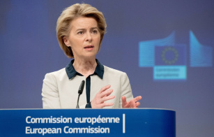 La Comisión Europea controlará la exportación de mascarillas fuera de la UE