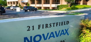 Novavax multiplica sus pérdidas por cuatro a las puertas de la comercialización de su vacuna