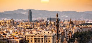 Ada Colau desbloquea el proyecto urbanístico del nuevo geriátrico de L’Onada Serveis