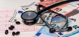 Las comunidades reducen un 12% su deuda comercial sanitaria en 2018