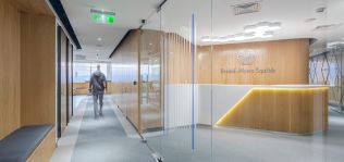 Si no puedes con el enemigo, únete a él: las ‘farmas’ se van de compras