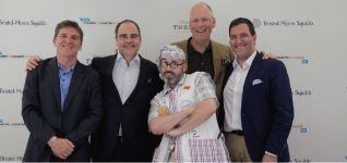 Empleados de Bristol-Myers Squibb pedalean contra el c&aacute;ncer infantil