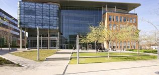 Alcon España traslada su cuartel general al WTC Almeda Park de Cornellà