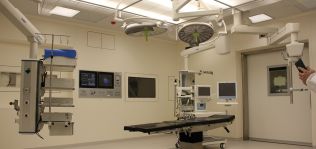 La sanidad privada española prevé un ‘hachazo’ en el coste de la luz en sus centros