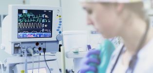 La Xunta invierte 8,6 millones en adaptar los espacios de los hospitales de Lugo y Ourense