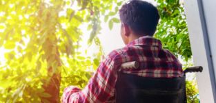 Madrid invierte 12,7 millones de euros en atención a personas con esclerosis múltiple