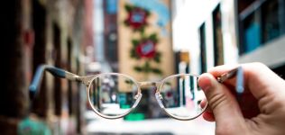 El sector de la óptica se une para reclamar el cierre de sus establecimientos sanitarios